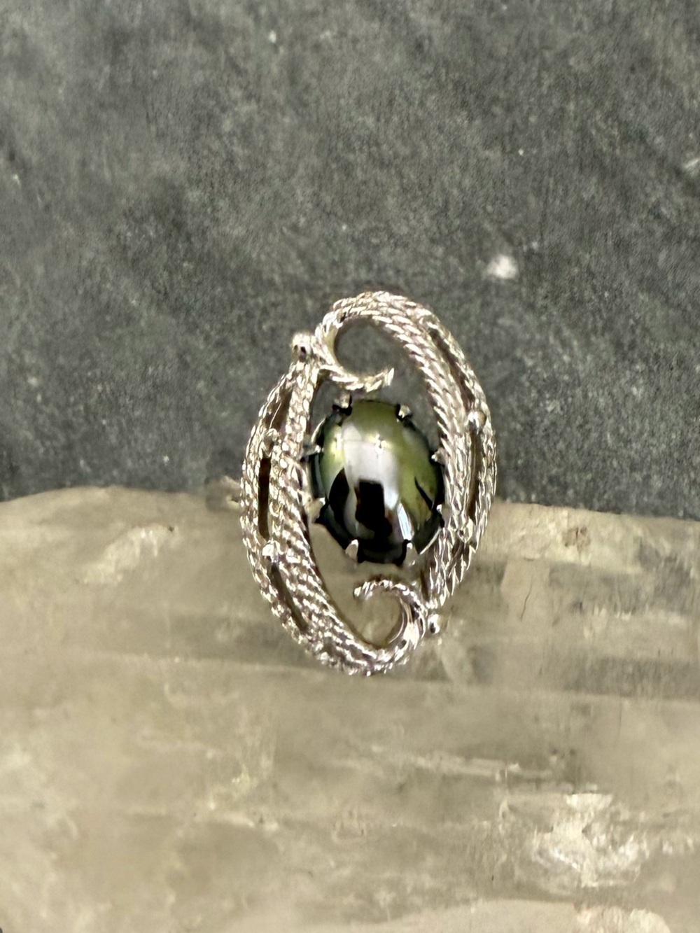 Vintage Sarah Coventry Ebb Tide Silver Ring Hematite Colored Cabochon